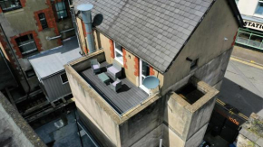 Charming 1-Bed & balcony Flat in Merthyr Tydfil